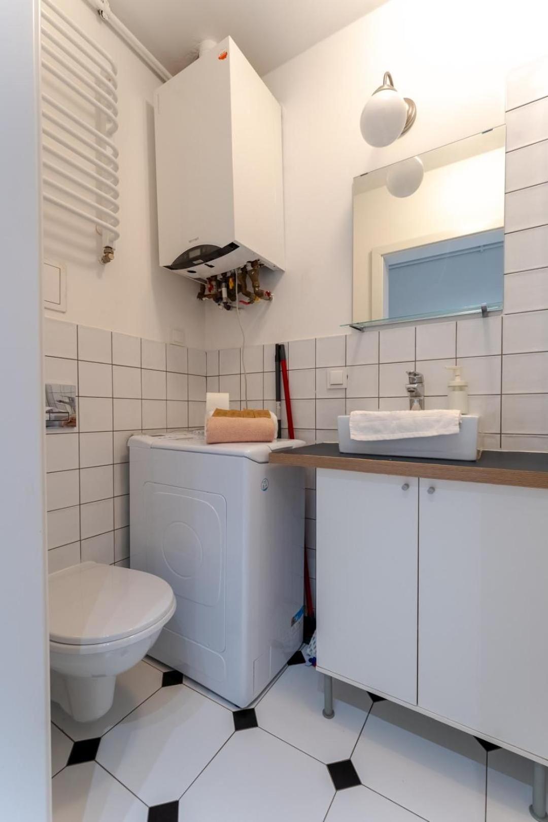 Apartment Przytulne I Budzetowe Na Sienkiewicza Komfort W Zielonym Sercu Wroclawia *